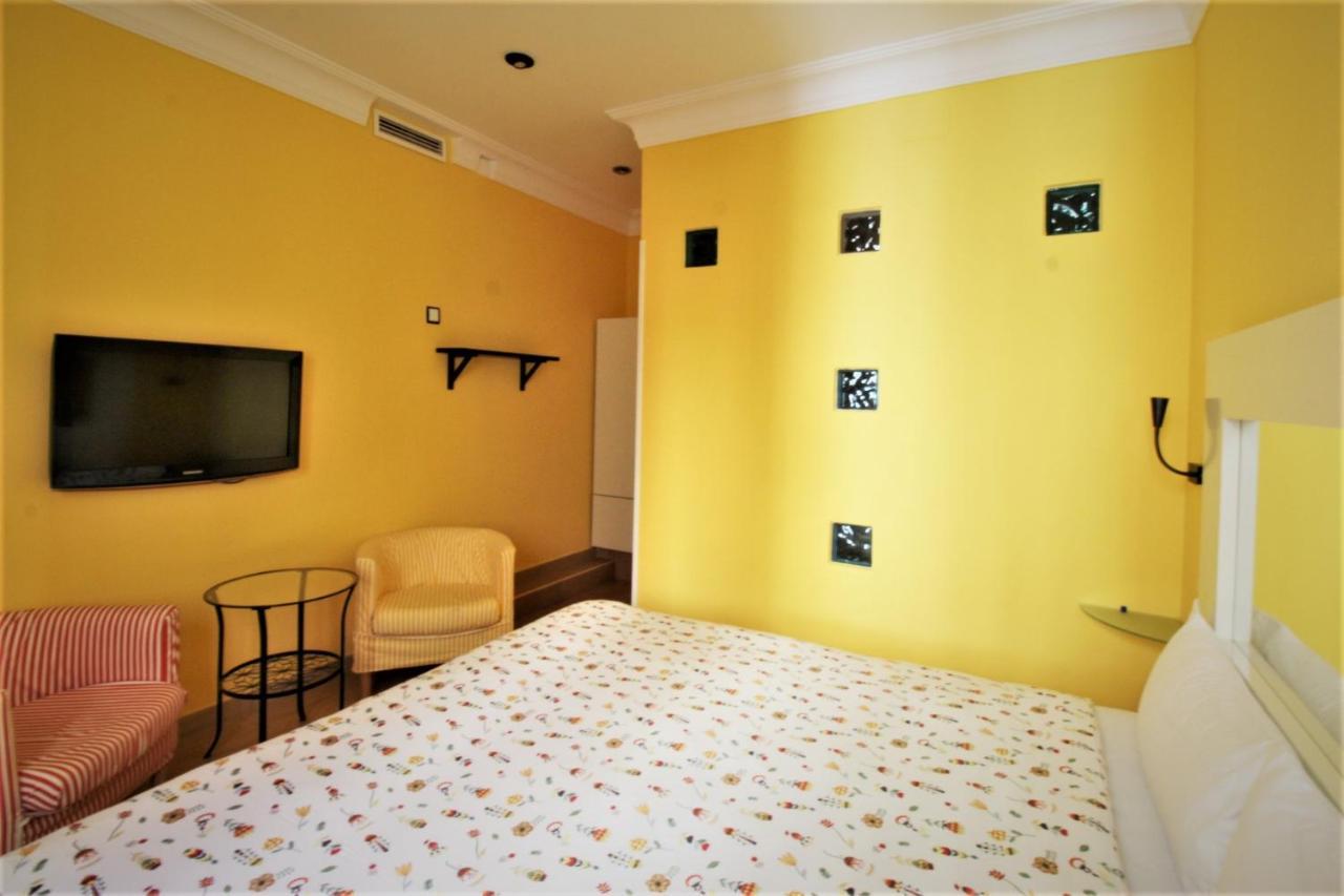 Hostal Arco Iris Madrid Ngoại thất bức ảnh