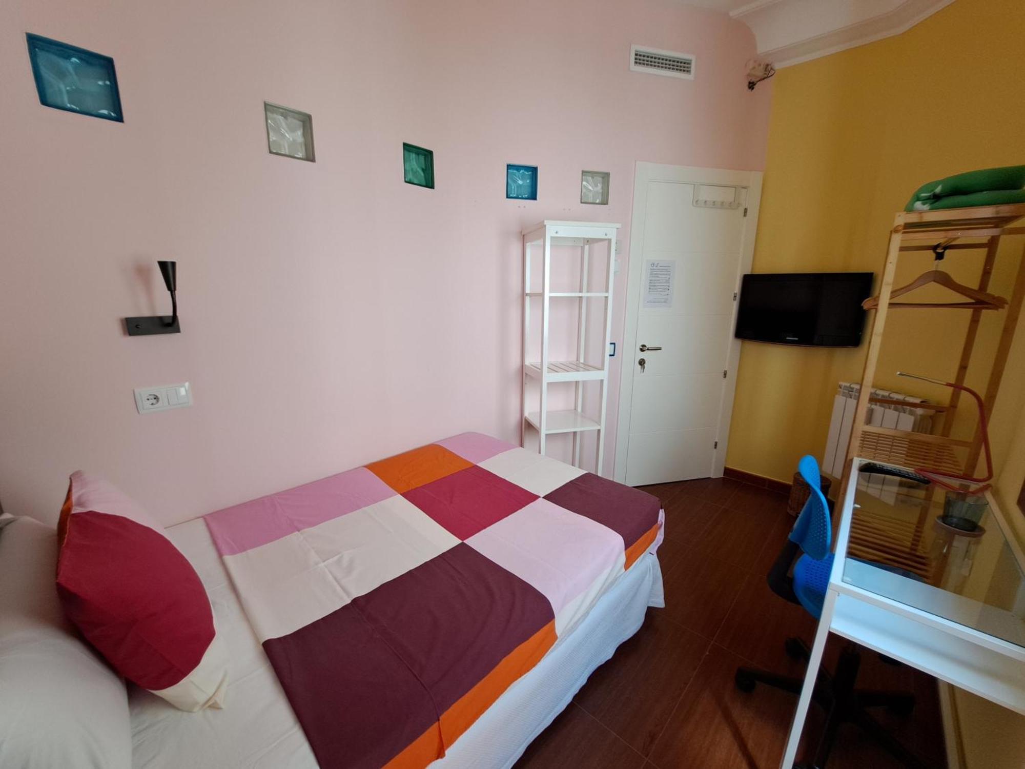 Hostal Arco Iris Madrid Ngoại thất bức ảnh