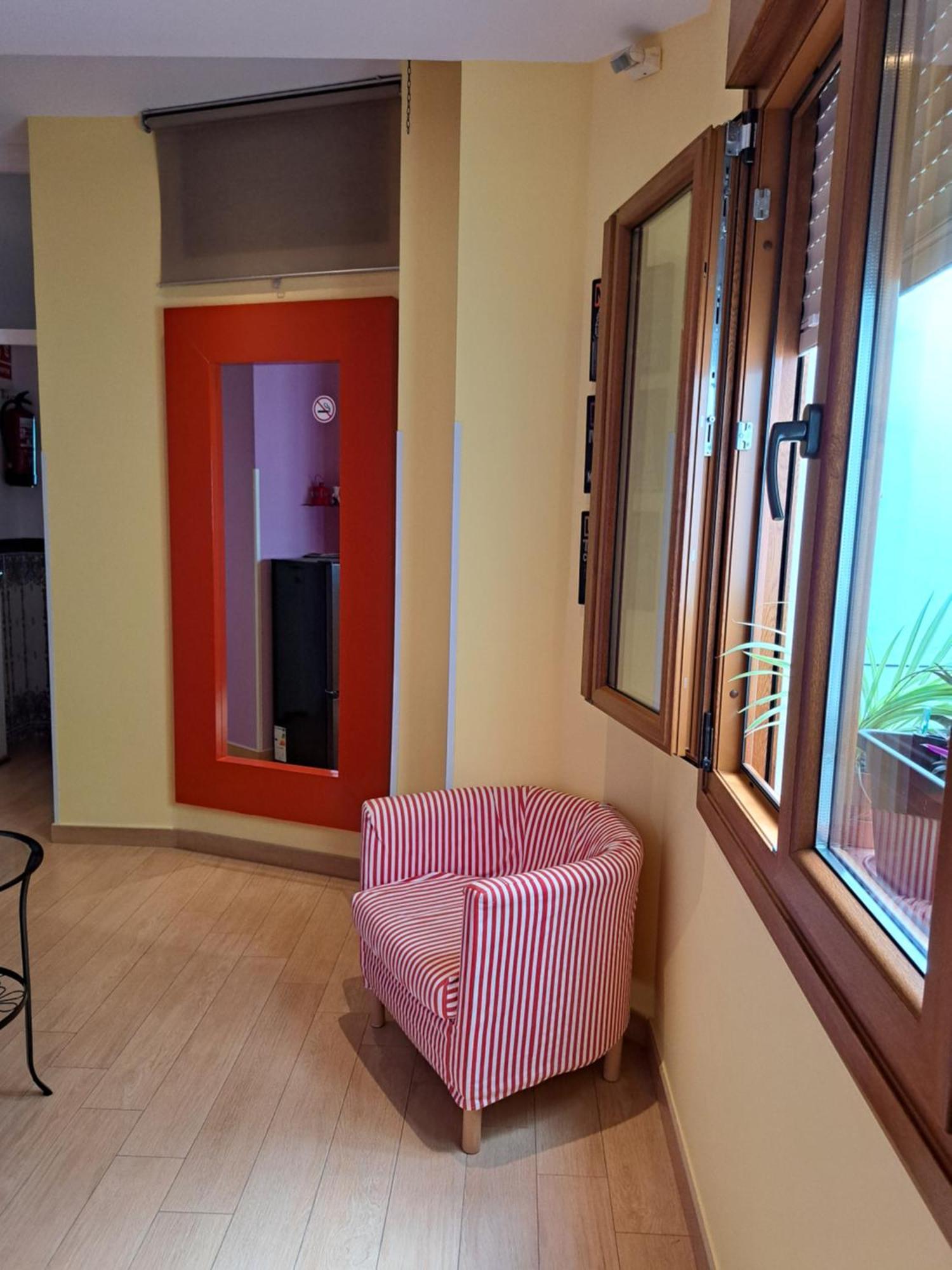 Hostal Arco Iris Madrid Ngoại thất bức ảnh