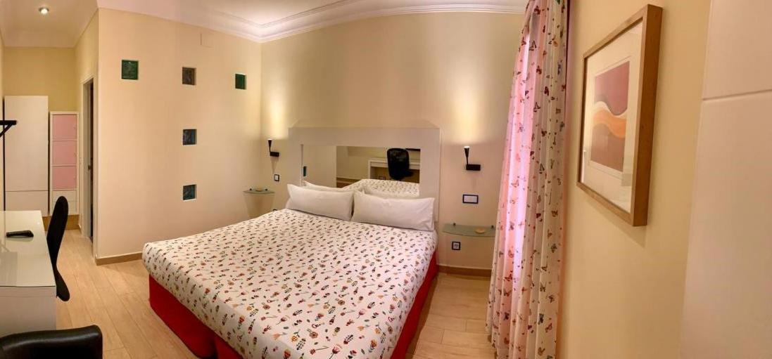 Hostal Arco Iris Madrid Ngoại thất bức ảnh